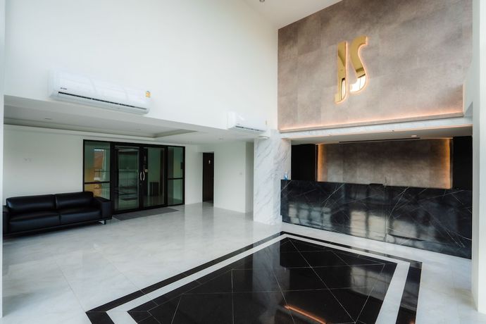 Imagen de los interiores del Hotel JS, Khlong Hae. Foto 6