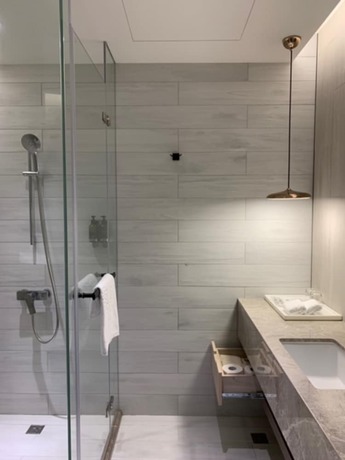 Imagen de la habitación del Hotel JSL Hotel. Foto 4