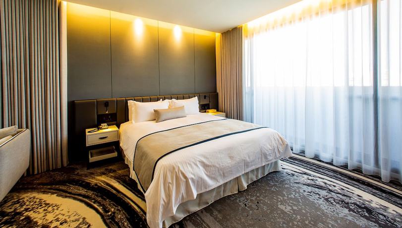 Imagen de la habitación del Hotel JSL Hotel. Foto 18