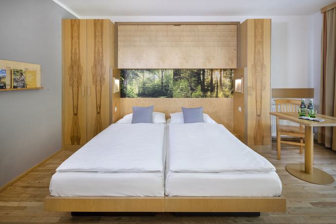 Imagen de la habitación del Hotel JUFA Bruck. Foto 3