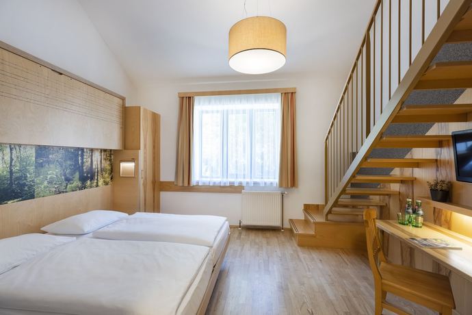 Imagen de la habitación del Hotel JUFA Bruck. Foto 5