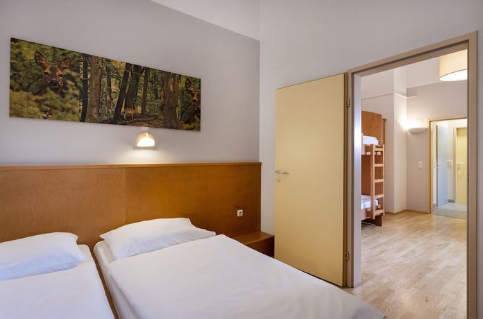 Imagen de la habitación del Hotel JUFA Bruck. Foto 16