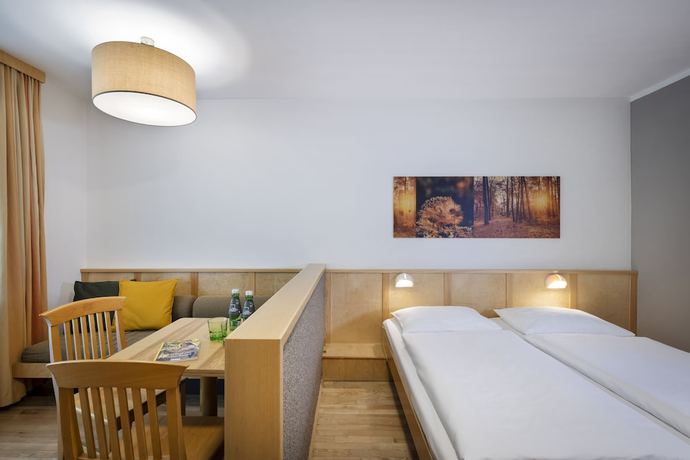 Imagen de la habitación del Hotel JUFA Bruck. Foto 18