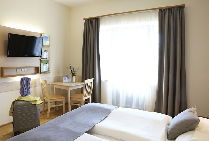 Imagen de la habitación del Hotel JUFA P&ouml;llau. Foto 2