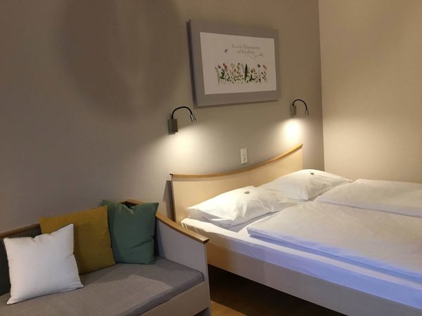 Imagen de la habitación del Hotel JUFA P&ouml;llau. Foto 16
