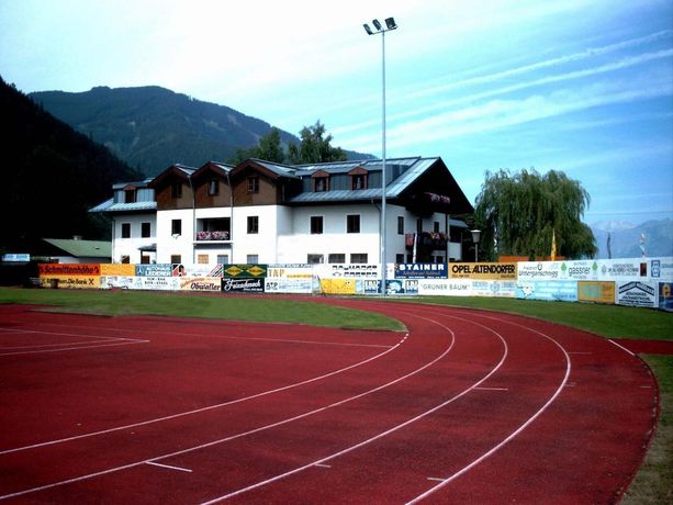 Imagen general del Hotel JUNGES HOTEL ZELL AM SEE - Hostel. Foto 5