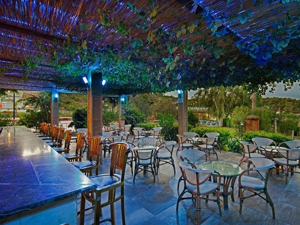 Imagen general del Hotel JUSTINIANO BEACH. Foto 2