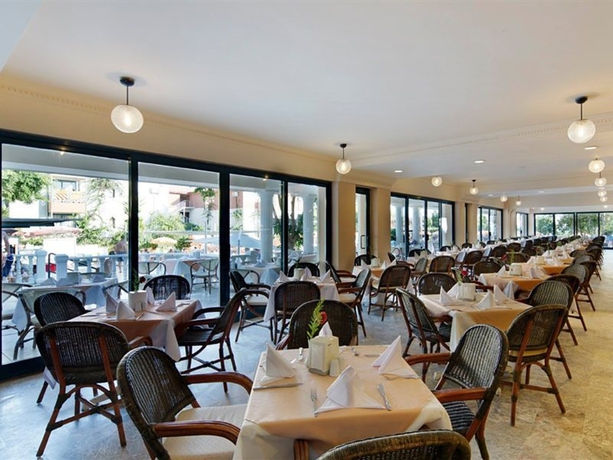 Imagen general del Hotel JUSTINIANO BEACH. Foto 14