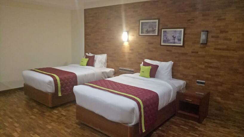 Imagen de la habitación del Hotel JVK Park. Foto 17