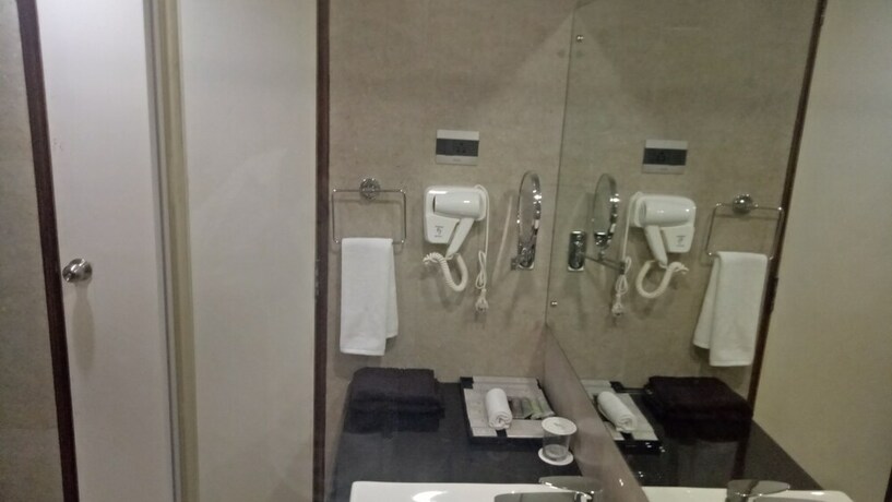 Imagen de la habitación del Hotel JVK Park. Foto 25