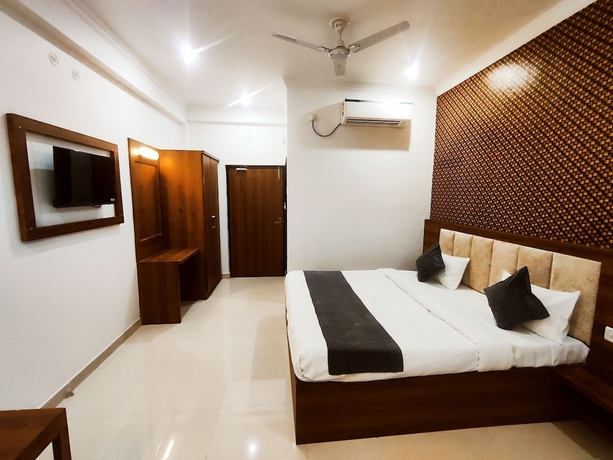 Imagen de la habitación del Hotel JVS Palace. Foto 6