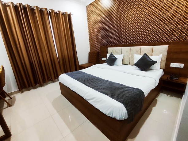 Imagen de la habitación del Hotel JVS Palace. Foto 7
