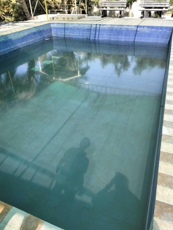 Imagen de la piscina del Hotel JVl Resort By Nexottel. Foto 15