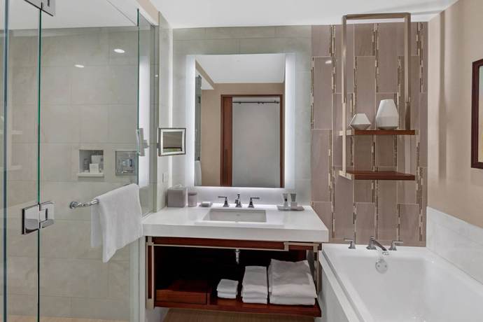 Imagen de la habitación del Hotel JW Marriott Anaheim Resort. Foto 10