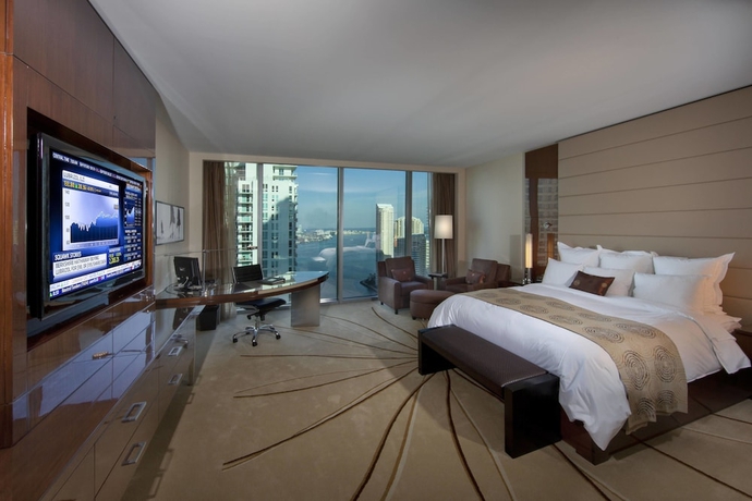 Imagen de la habitación del Hotel JW Marriott Marquis Miami. Foto 1