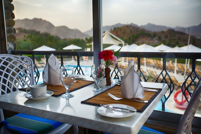 Imagen del bar/restaurante del Hotel Ja Hatta Fort. Foto 4