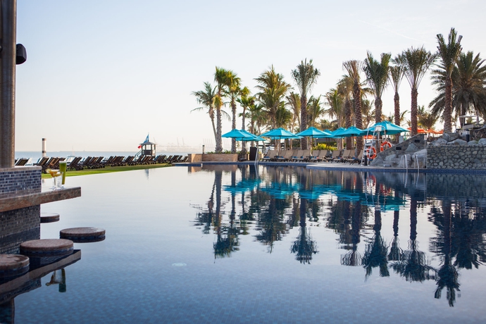 Imagen de la piscina del Hotel Ja The Resort - Ja Palm Tree Court. Foto 15