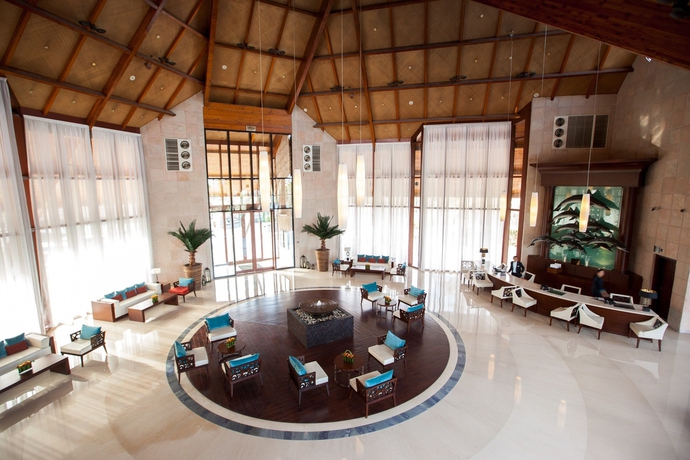 Imagen de los interiores del Hotel Ja The Resort - Ja Palm Tree Court. Foto 12