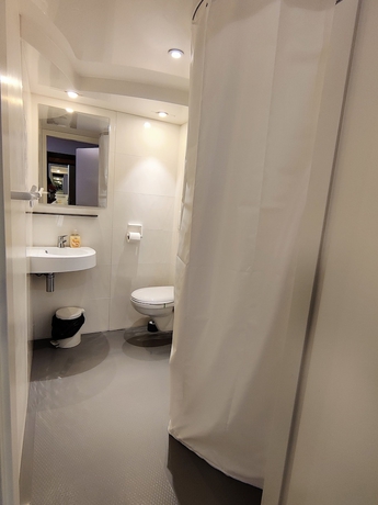 Imagen de la habitación del Hotel Jaala. Foto 8