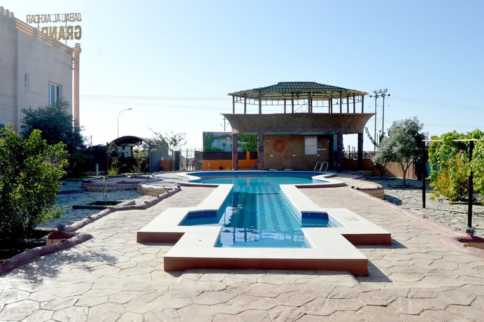 Imagen de la piscina del Hotel Jabal Al Akhdar Grand Hotel. Foto 17