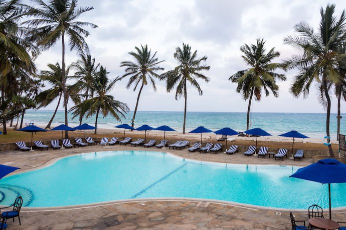 Imagen de la piscina del Hotel Jacaranda Indian Ocean Beach Resort. Foto 19