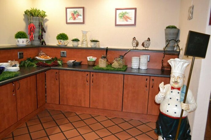 Imagen del bar/restaurante del Hotel Jacaranda Lodge. Foto 2