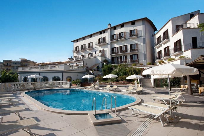 Imagen de los exteriores del Hotel Jaccarino. Foto 6