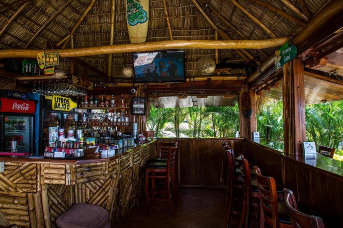 Imagen del bar/restaurante del Hotel Jacó Laguna Resort and Beach Club. Foto 2