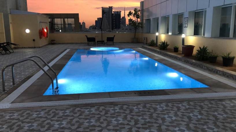 Imagen de la piscina del Hotel Jacob's Garden. Foto 18