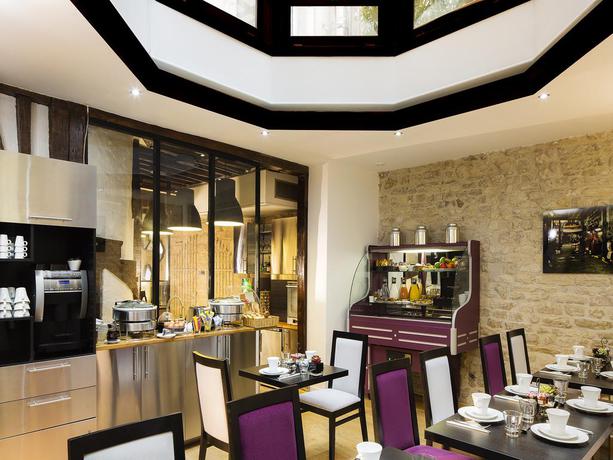 Imagen general del Hotel Jacques De Molay. Foto 11