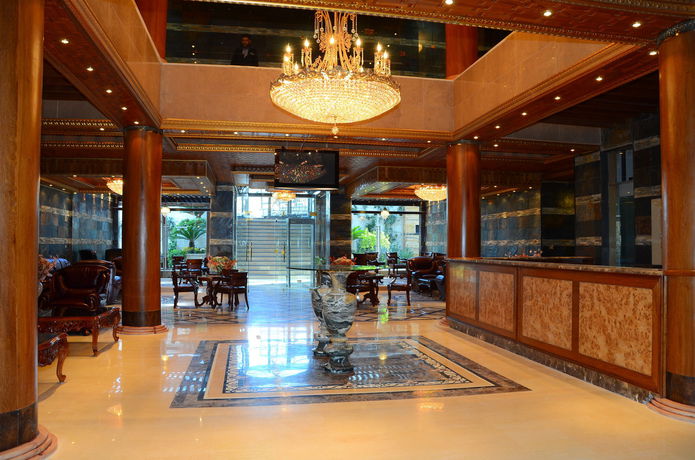 Imagen de los interiores del Hotel Jad Suites. Foto 10