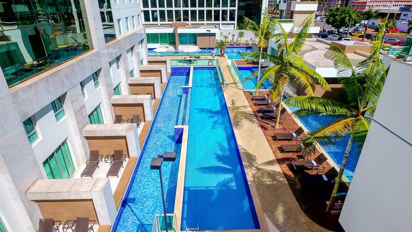 Imagen de la piscina del Hotel Jade Brasília. Foto 9