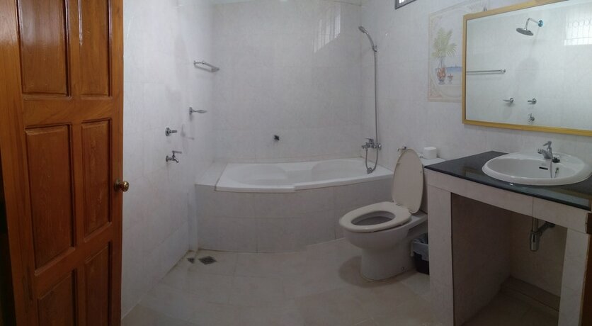 Imagen general del Hotel Jade Garden, Bago (Pegu). Foto 10