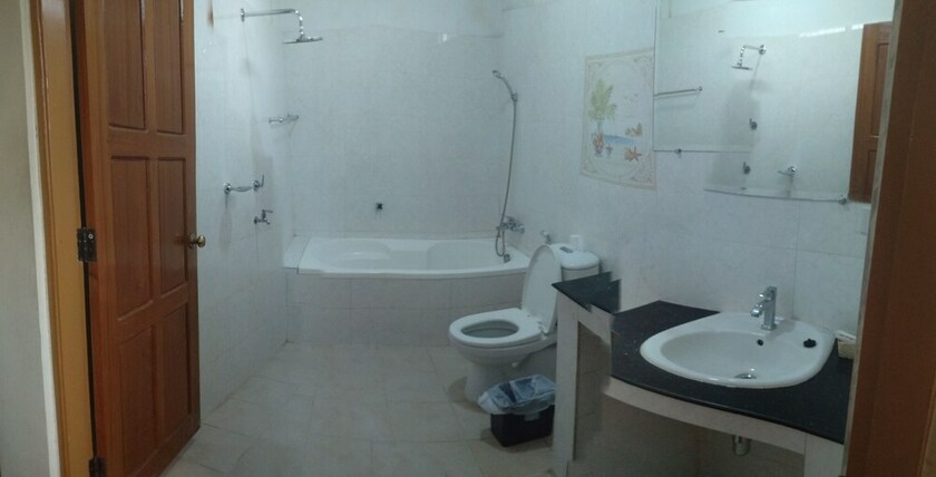 Imagen de la habitación del Hotel Jade Garden, Bago (Pegu). Foto 19