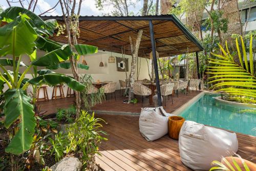 Imagen de los exteriores del Hotel Jade Tulum. Foto 7