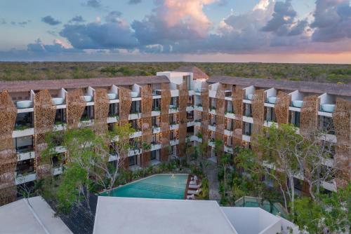 Imagen de los exteriores del Hotel Jade Tulum. Foto 8