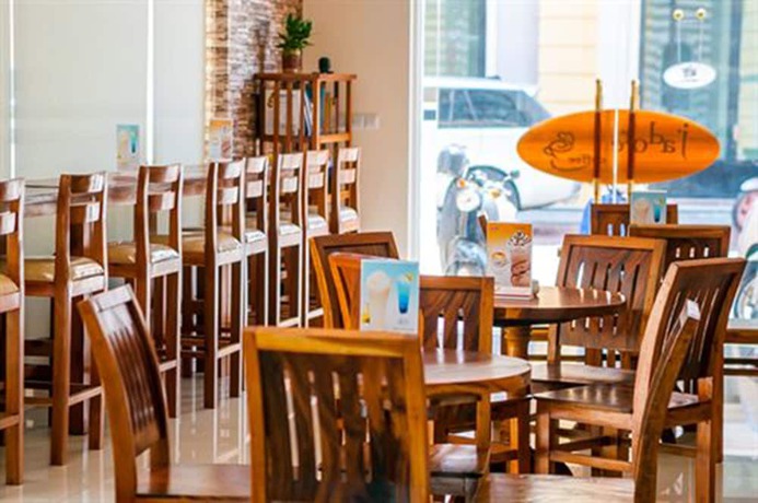 Imagen del bar/restaurante del Hotel J\'adore Lodge. Foto 4