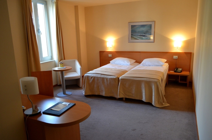 Imagen de la habitación del Hotel Jadran, Rijeka. Foto 12