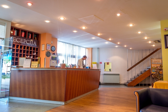 Imagen de los interiores del Hotel Jadran, Sibenik. Foto 16