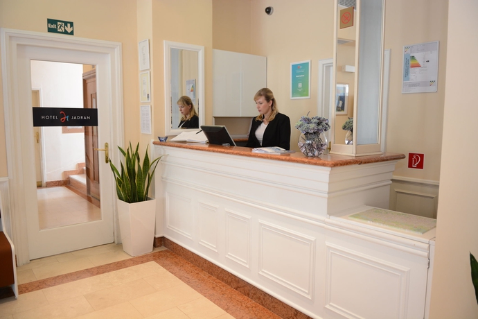 Imagen de los interiores del Hotel Jadran, Zagreb. Foto 11