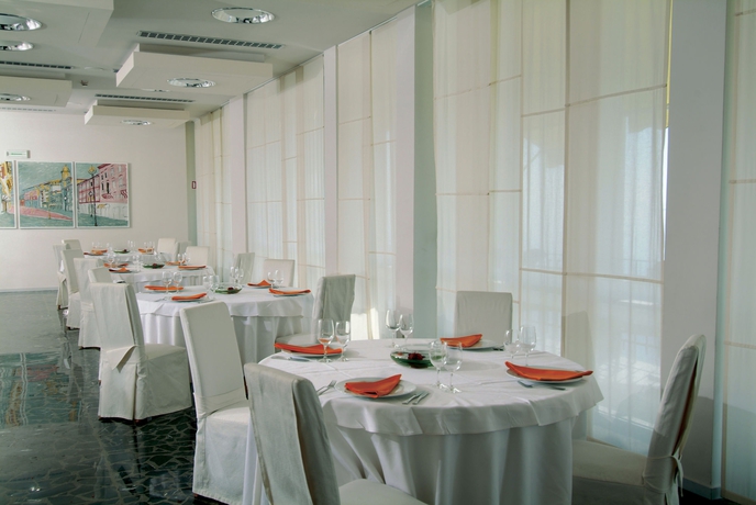 Imagen del bar/restaurante del Hotel Jadran, a Tribute Portfolio Hotel. Foto 3