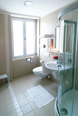 Imagen de la habitación del Hotel Jadran, a Tribute Portfolio Hotel. Foto 7