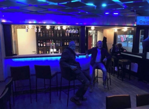 Imagen del bar/restaurante del Hotel Jafs Sinclair. Foto 5