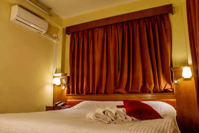 Imagen de la habitación del Hotel Jagat. Foto 5