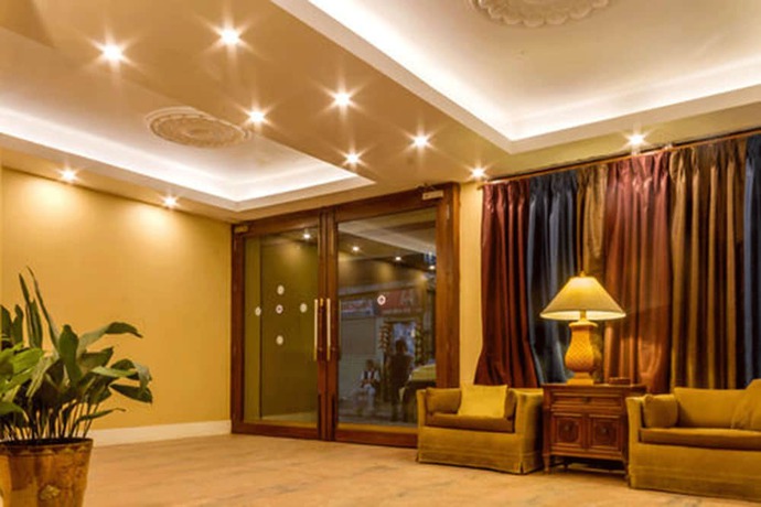 Imagen de los interiores del Hotel Jagat. Foto 16