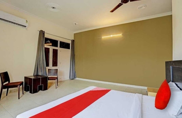 Imagen de la habitación del Hotel Jagdamby Residency. Foto 6