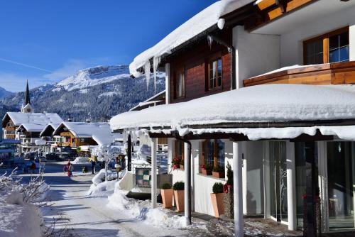 Imagen general del Hotel Jagdhof, Riezlern. Foto 6