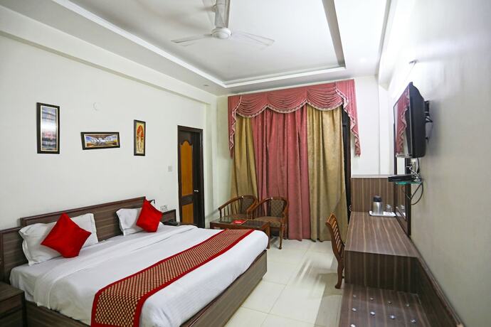 Imagen de la habitación del Hotel Jagdish Residency, Katra. Foto 13