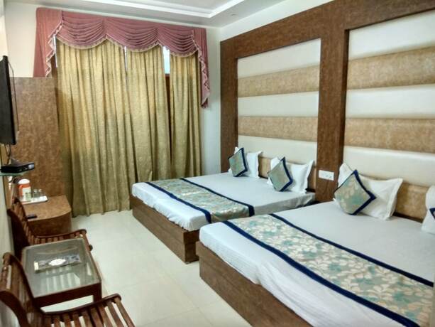 Imagen de la habitación del Hotel Jagdish Residency, Katra. Foto 17