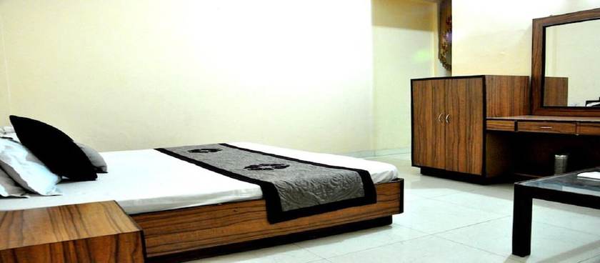 Imagen de la habitación del Hotel Jagdish Residency, Katra. Foto 7